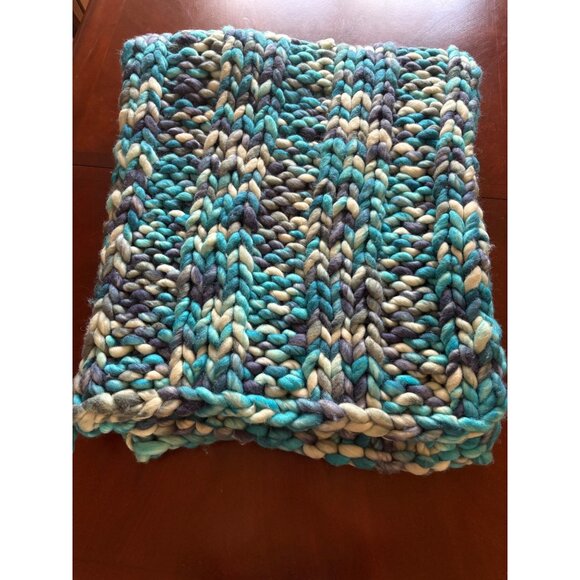 Anthropologie Chunky Knit Wool 50 in x 60 in Oversized Throw Blanket Blue Tones - Picture 7 of 12